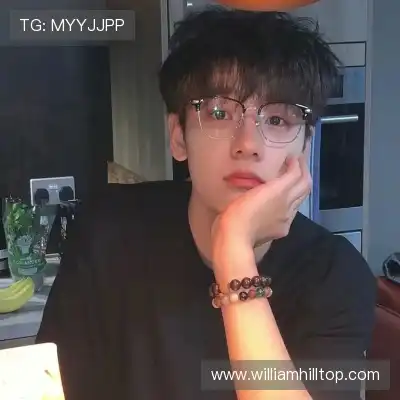 滑颢清
